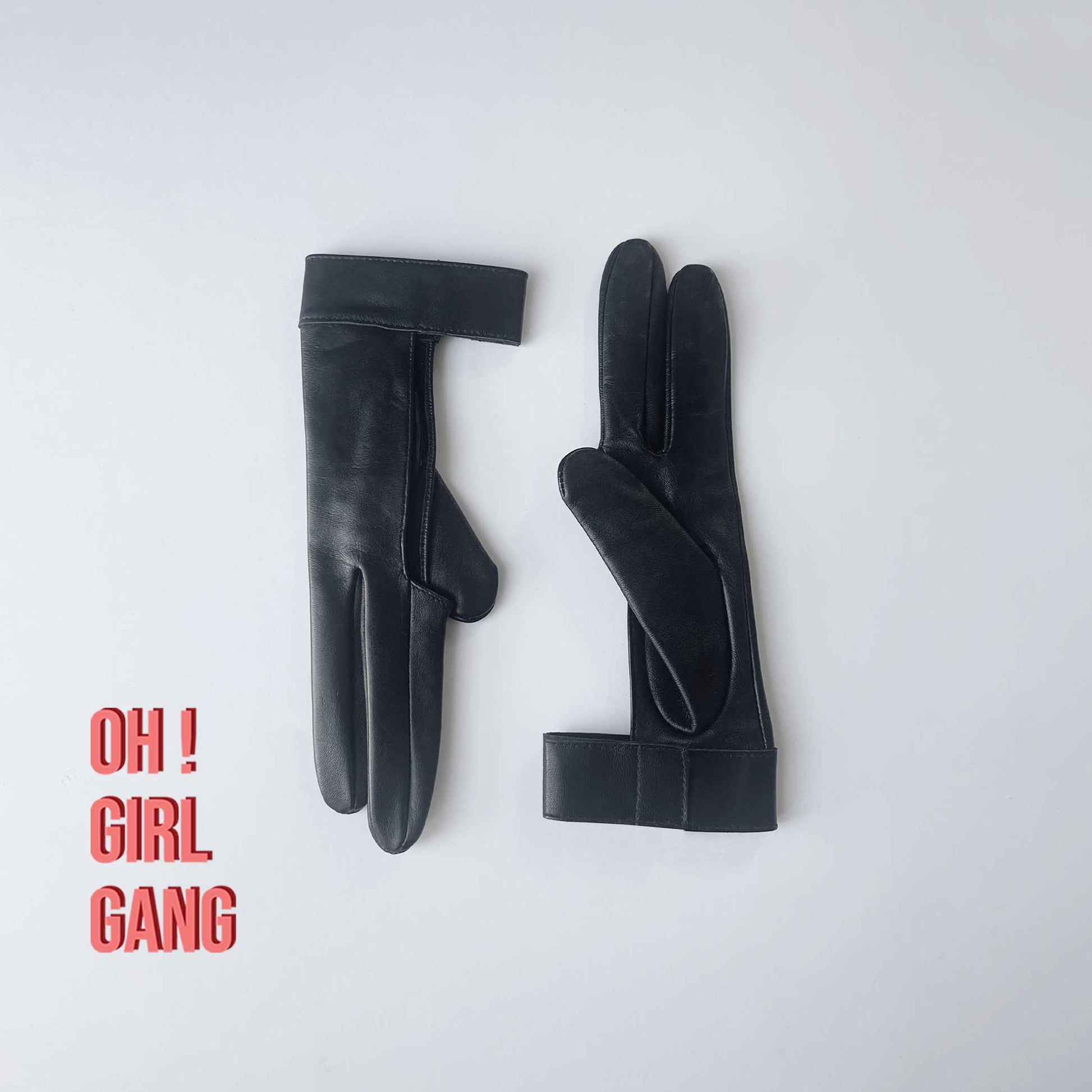Black Genuine Leather 3-Finger Design – Short Billiard & Snooker Glove Style for Stage / Performance (Female / Male Size)