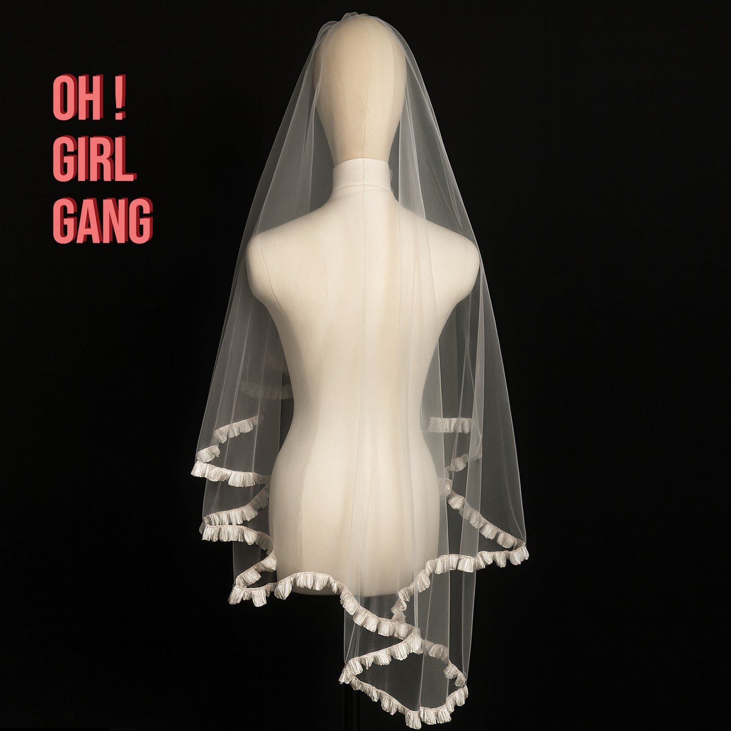 An elegant square bridal veil (1.5m × 1.5m) in soft sheer tulle, finished with a satin ruffle all around the edge for a dreamy, romantic look. Lightweight, photo-friendly, and perfect for civil ceremonies, studio shoots, and modern bridal styling.