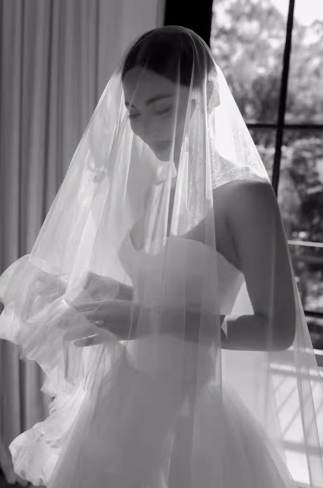 White Tulle Bridal Veil with ruffles 100cm Long