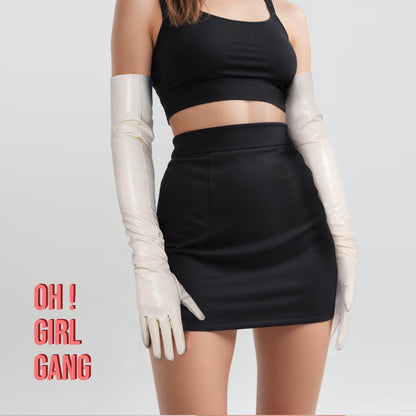 Long evening &amp; opera gloves, properly tailored to fit. With their 21cm, 40cm, 50cm, 60cm and 70cm long lengths, these long gloves are certainly statement pieces.