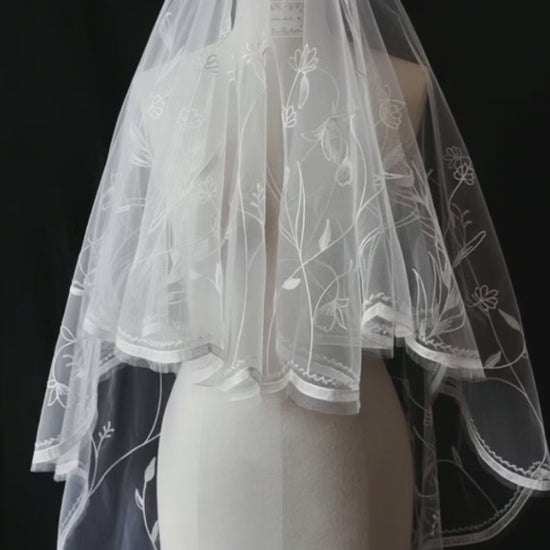 Flower Embroidered Bridal Veil – Two-Tier Tulle Wedding Veil (180cm)