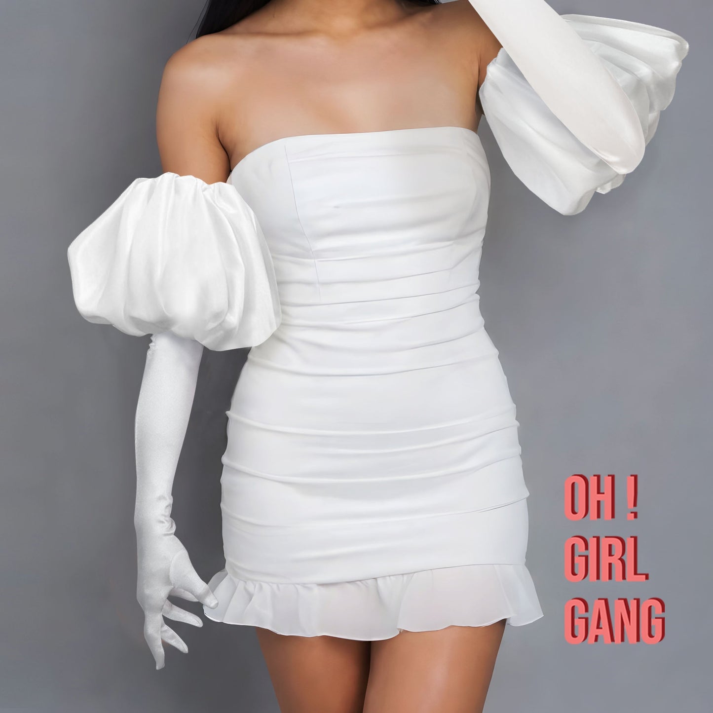Iconic satin long bridal gloves with puff, these are 58cm long gloves plus the puff.<br data-mce-fragment="1">
