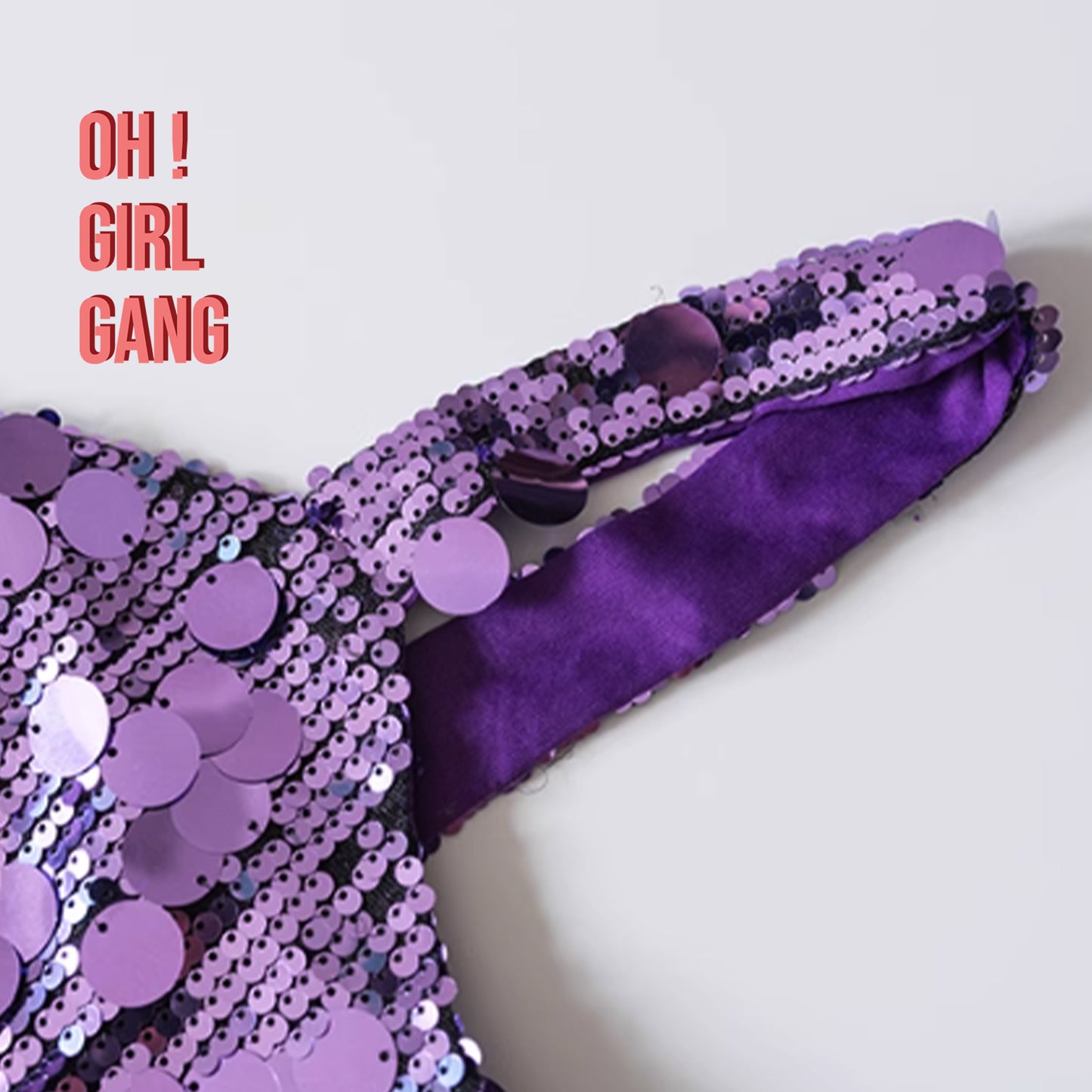 #SequinTop #CroppedTop #BlingTop #FestivalOutfit #PartyWear #RaveStyle #ConcertLook #Clubwear #Y2KTop #StatementStyle #OhGirlGang #GlamFashion #BlingBling #GlitterTop #NightOutLook #OneSizeTop #ColorfulGlam